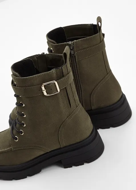 Boots lacées avec boucle, bonprix