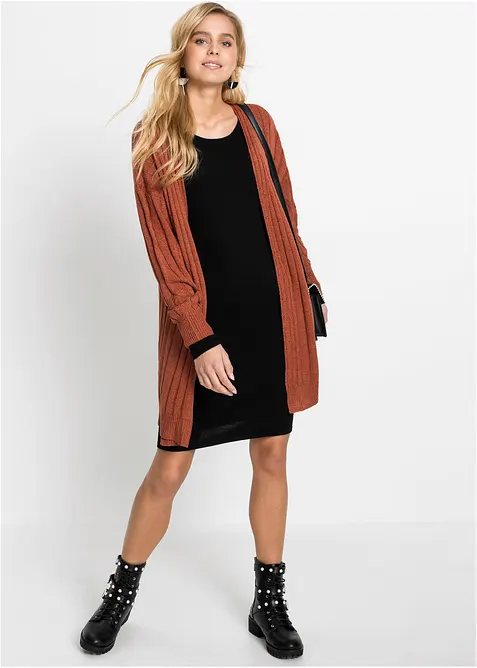 Robe en maille dans une coupe décontractée, bonprix