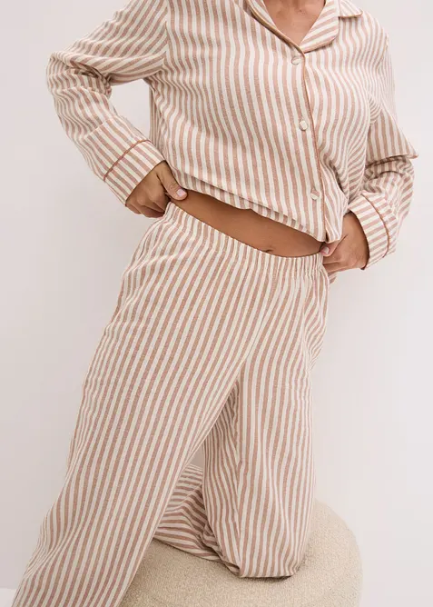 Pyjama en flanelle avec pochette cadeau, bonprix