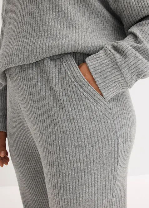 Vêtement d’intérieur oversize en matière côtelée douce, bonprix