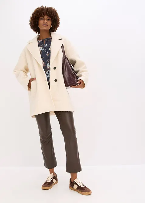 Manteau court et oversize en maille bouclette, bonprix