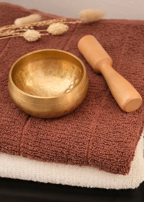 Bol chantant avec maillet en bois, bonprix