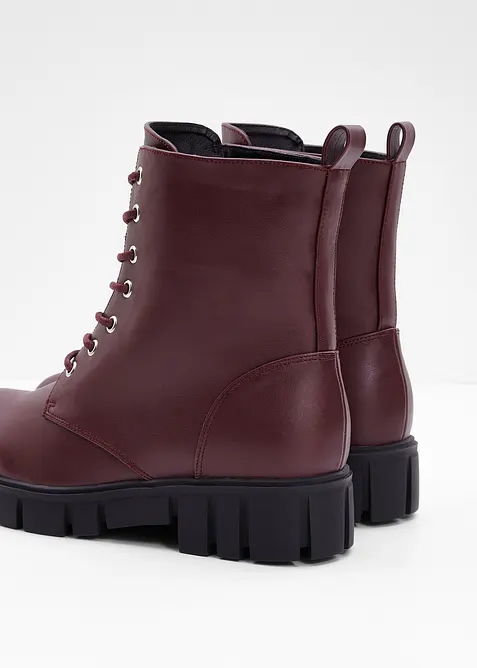 Boots à lacets et semelle crantée, bonprix