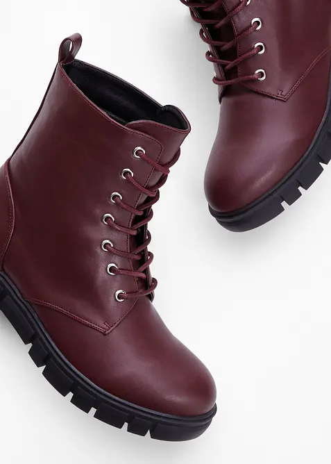 Boots à lacets et semelle crantée, bonprix