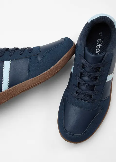 Sneakers au look r&eacute;tro, bonprix