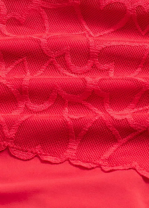 String sculptant avec dentelle c&oelig;urs, maintien mod&eacute;r&eacute;, bonprix