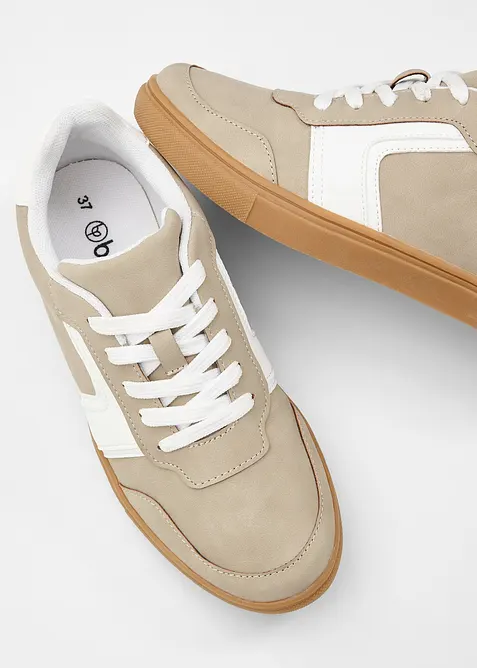 Sneakers au look r&eacute;tro, bonprix