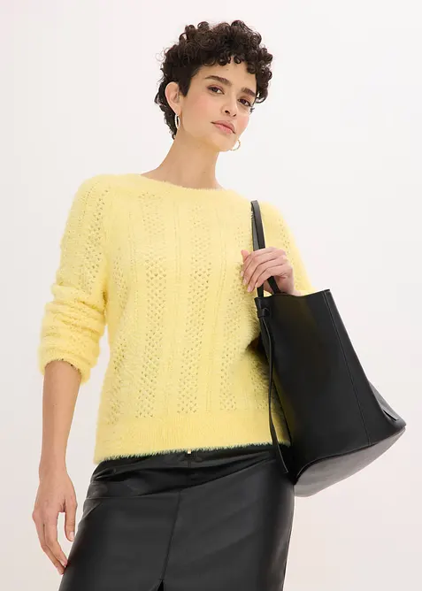 Pull ajour&eacute; en maille poilue, bonprix