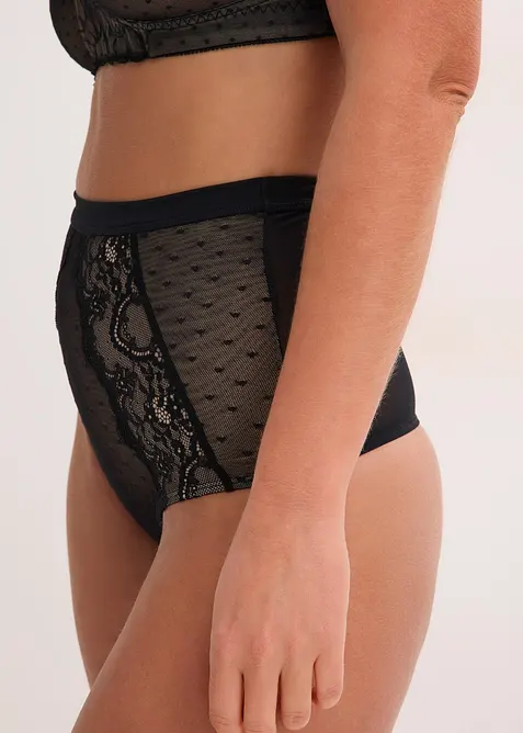 String sculptant avec dentelle, maintien mod&eacute;r&eacute;, bonprix