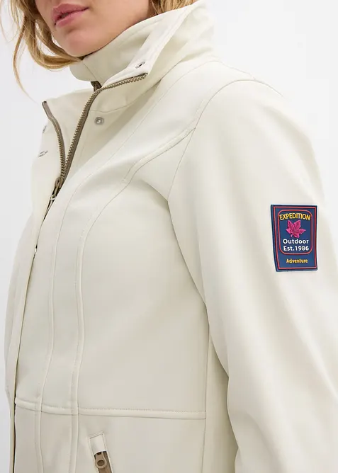 Longue parka en softshell extensible et d&eacute;perlant, bonprix