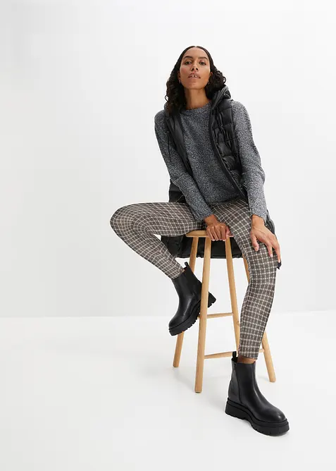 Pull en maille chin&eacute;e &agrave; col rond, bonprix