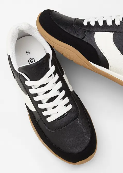 Sneakers au look r&eacute;tro, bonprix