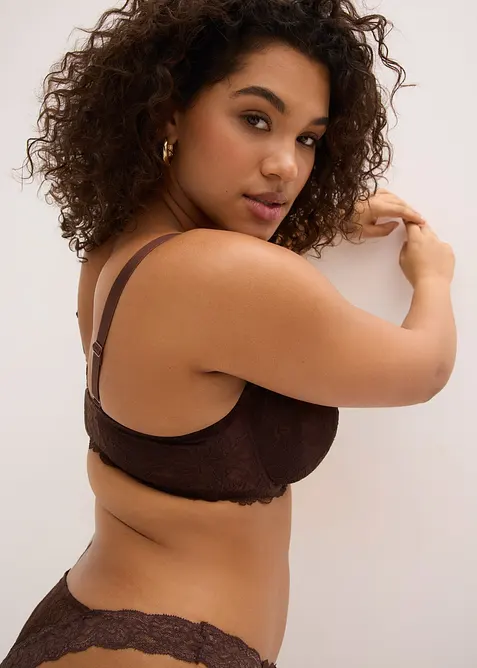 Soutien-gorge semi-rembourr&eacute; &agrave; armatures et dentelle, bonprix