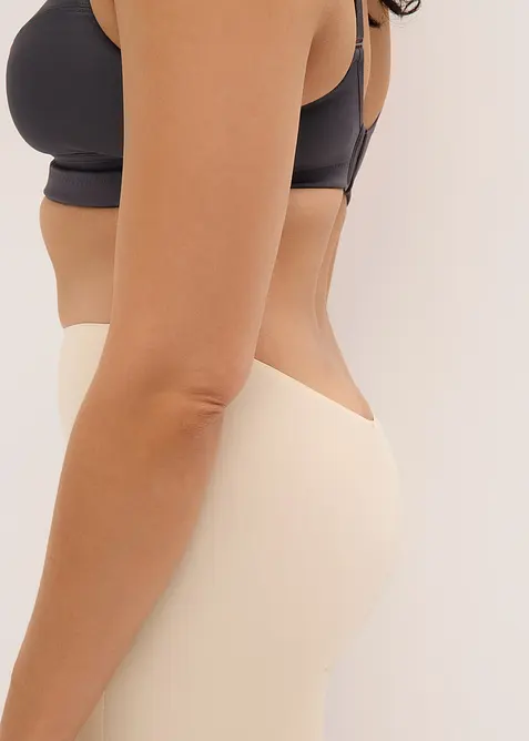 Cycliste sculptant &eacute;chancr&eacute; dans le dos, maintien mod&eacute;r&eacute;, bonprix