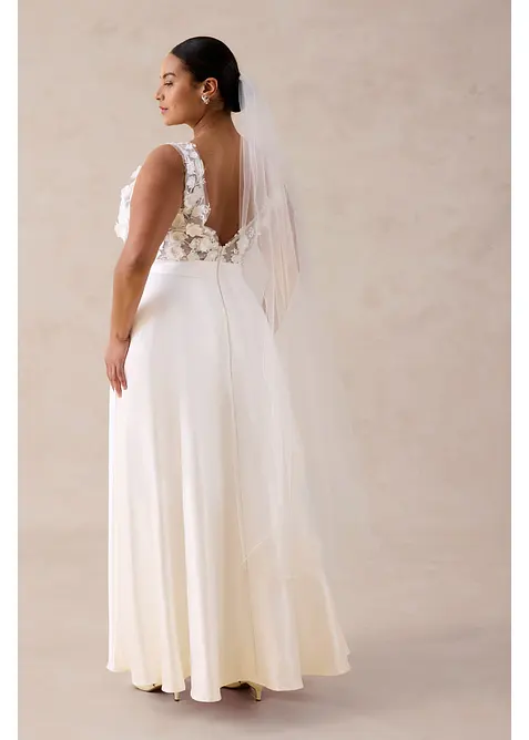 Robe de mari&eacute;e en satin brillant avec application de fleurs, bonprix