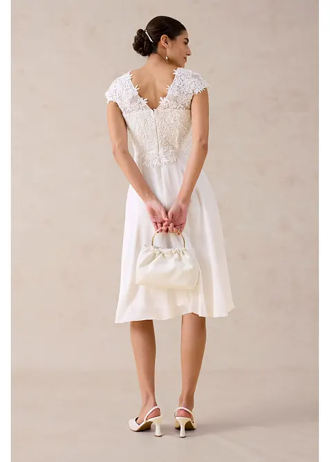 Robe de mari&eacute;e avec dentelle, bonprix