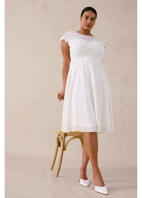Robe de mari&eacute;e avec dentelle, bonprix