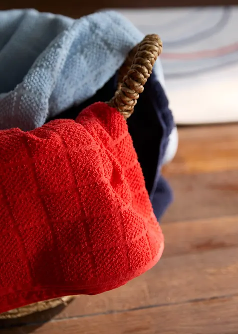 Serviette de toilette motif phare, bonprix