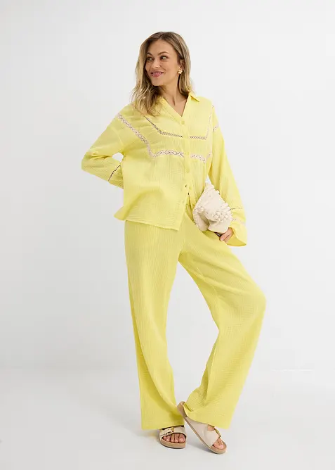 Blouse en gaze de coton avec empi&egrave;cements de dentelle, bonprix