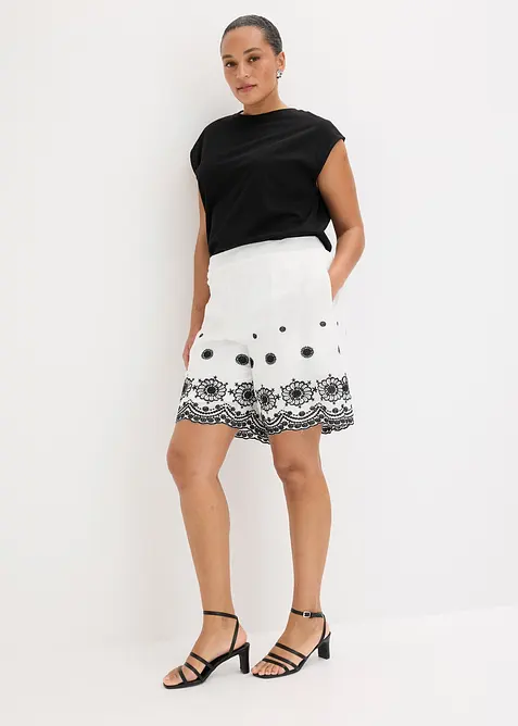 Short en twill avec dentelle ajour&eacute;e, bonprix