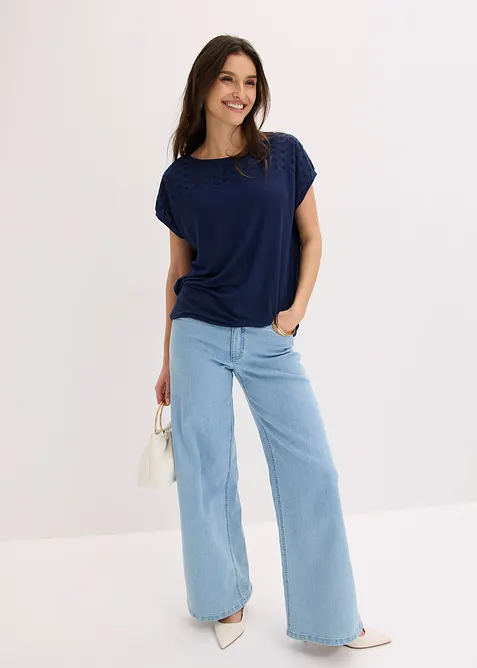 T-shirt doux &agrave; empi&egrave;cement en dentelle, bonprix