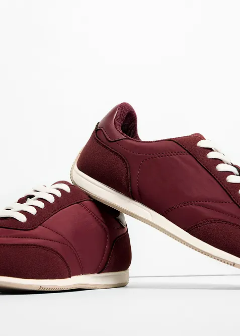 Sneakers au look r&eacute;tro, bonprix