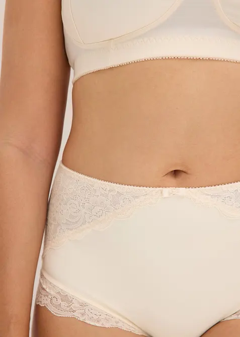 Culotte gainante avec dentelle, bonprix