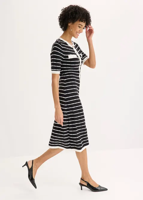 Robe en maille boutonn&eacute;e, bonprix