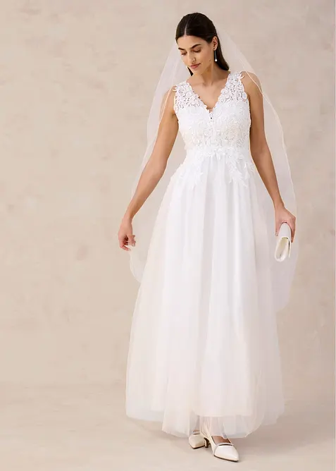 Robe de mari&eacute;e en tulle et dentelle, bonprix