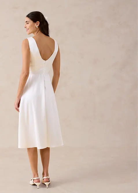 Robe fourreau en satin brillant, bonprix