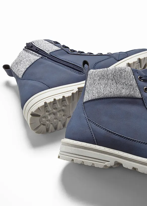 Boots lacées à semelle crantée, bonprix