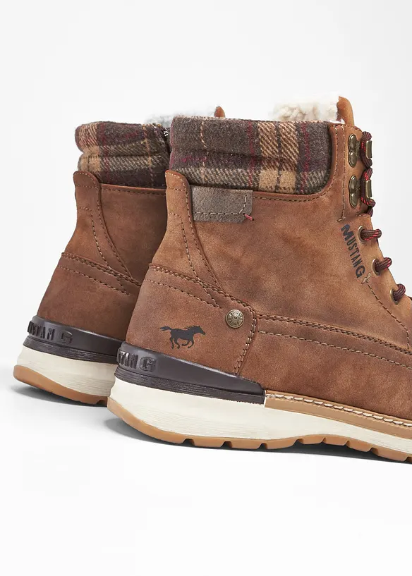 Bottines Mustang, Mustang