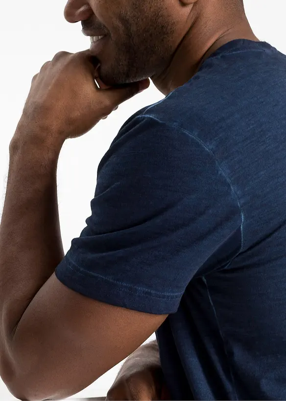 T-shirt col tunisien, aspect délavé, 100% coton, bonprix