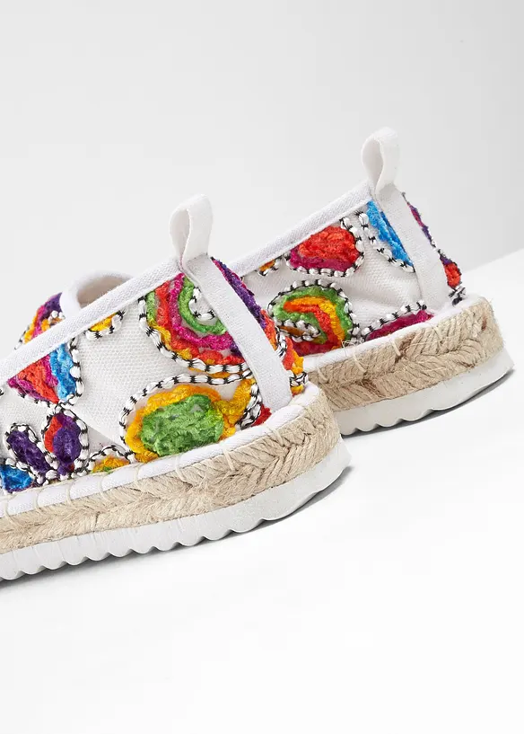 Espadrilles avec broderies, bonprix
