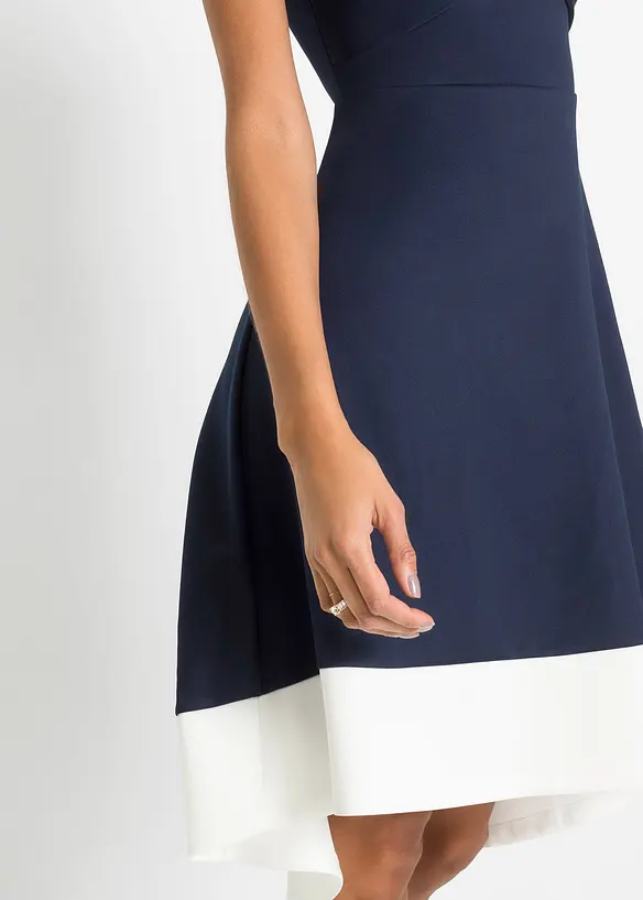 Robe à col Bardot et détail nœud, bonprix