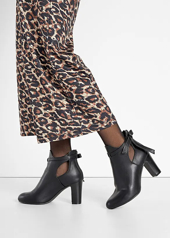 Bottines à découpes, bonprix