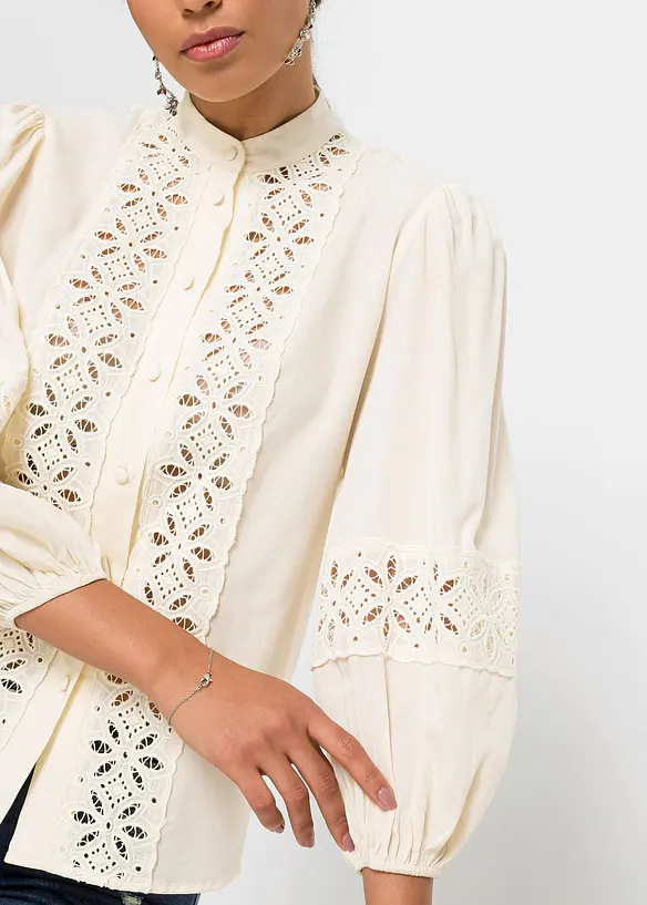 Chemisier à dentelle en viscose mélangée, bonprix