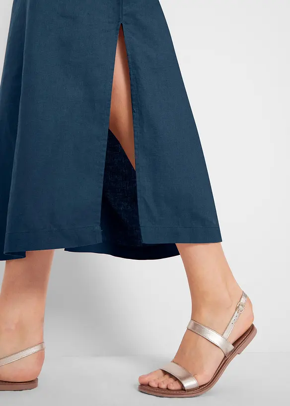 Robe longue avec lin majoritaire, motif ajouré au décolleté et fentes latérales, bonprix