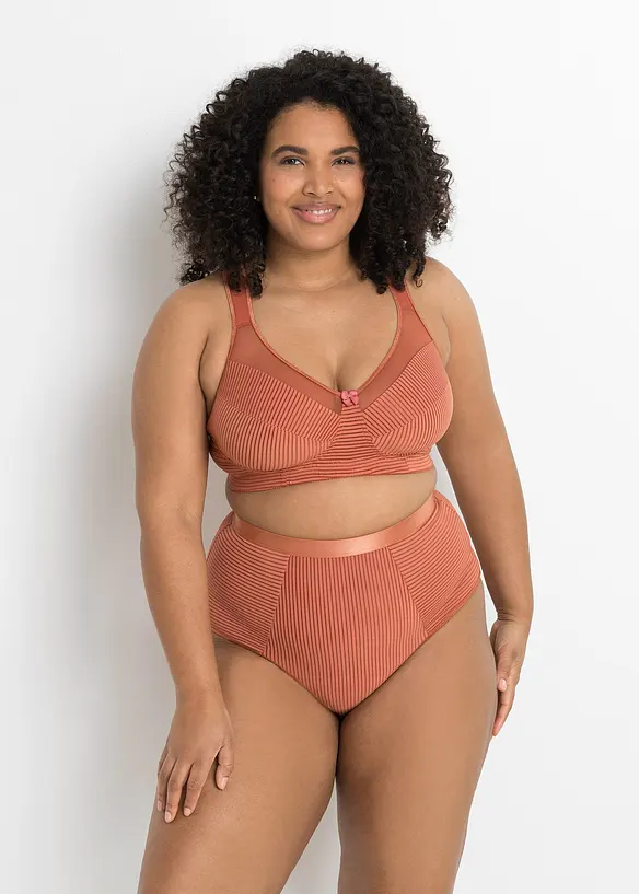 Soutien-gorge minimiseur sans armatures &agrave; bretelles rembourr&eacute;es, bonprix