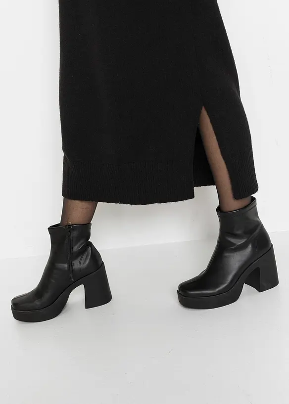 Robe midi oversize en maille, bonprix