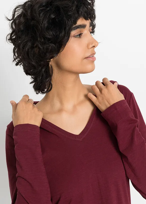 Long T-shirt manches longues à capuche, bonprix