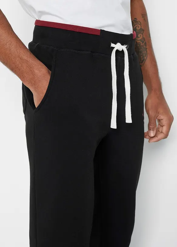Pantalon de jogging 100% coton avec détails sportifs, bonprix