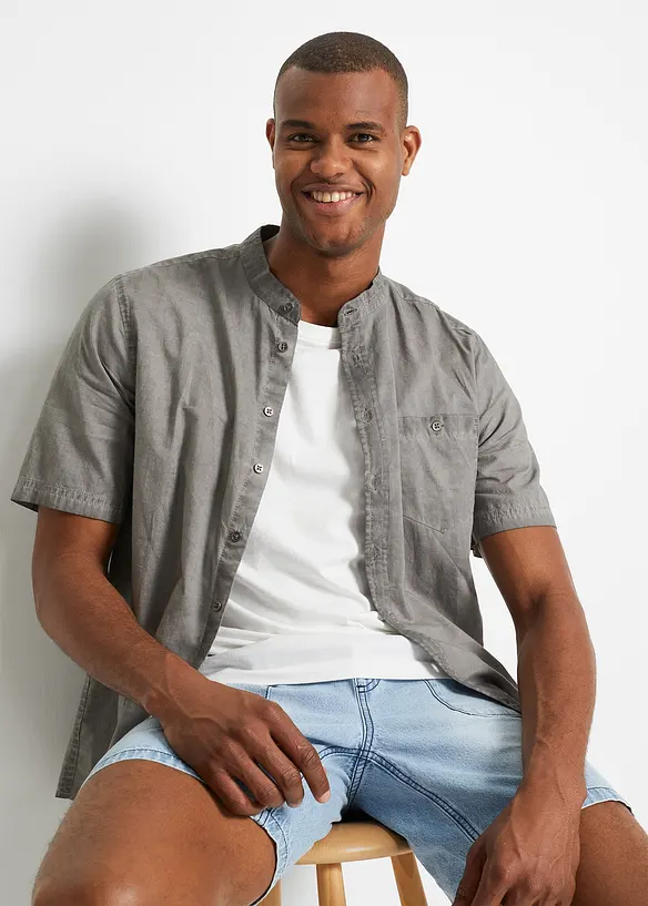 Chemise manches courtes aspect d&eacute;lav&eacute;, bonprix