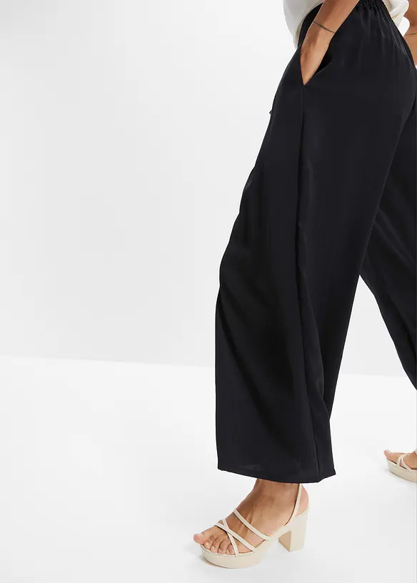 Pantalon ample en satin fluide, bonprix