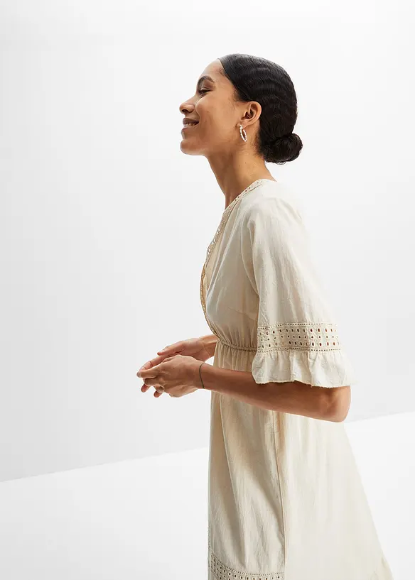 Robe &agrave; empi&egrave;cements dentelle, bonprix