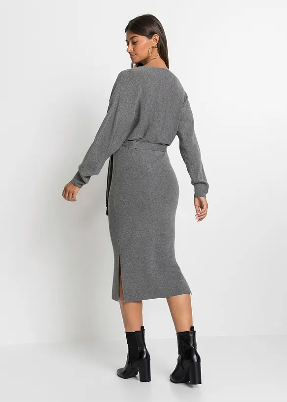 Robe pull fluide en viscose mélangée, bonprix