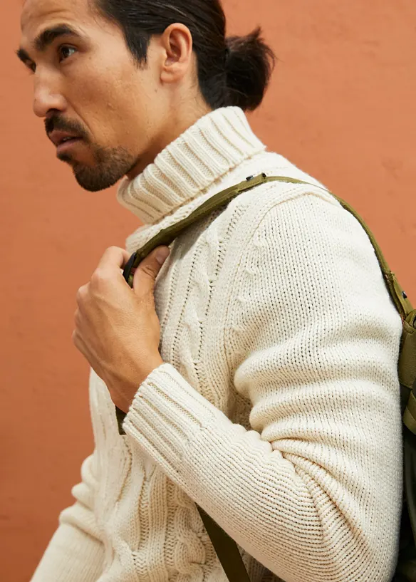 Pull col roulé en maille torsadée, bonprix