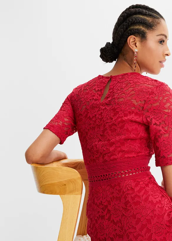 Robe en dentelle avec empi&egrave;cement crochet, bonprix