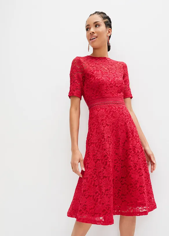 Robe en dentelle avec empi&egrave;cement crochet, bonprix