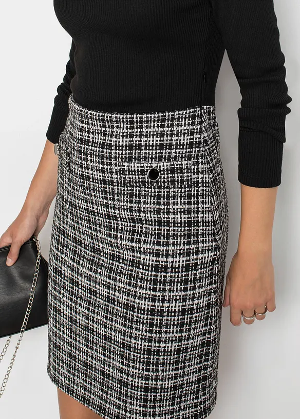 Robe courte et fluide en viscose mélangée, bonprix